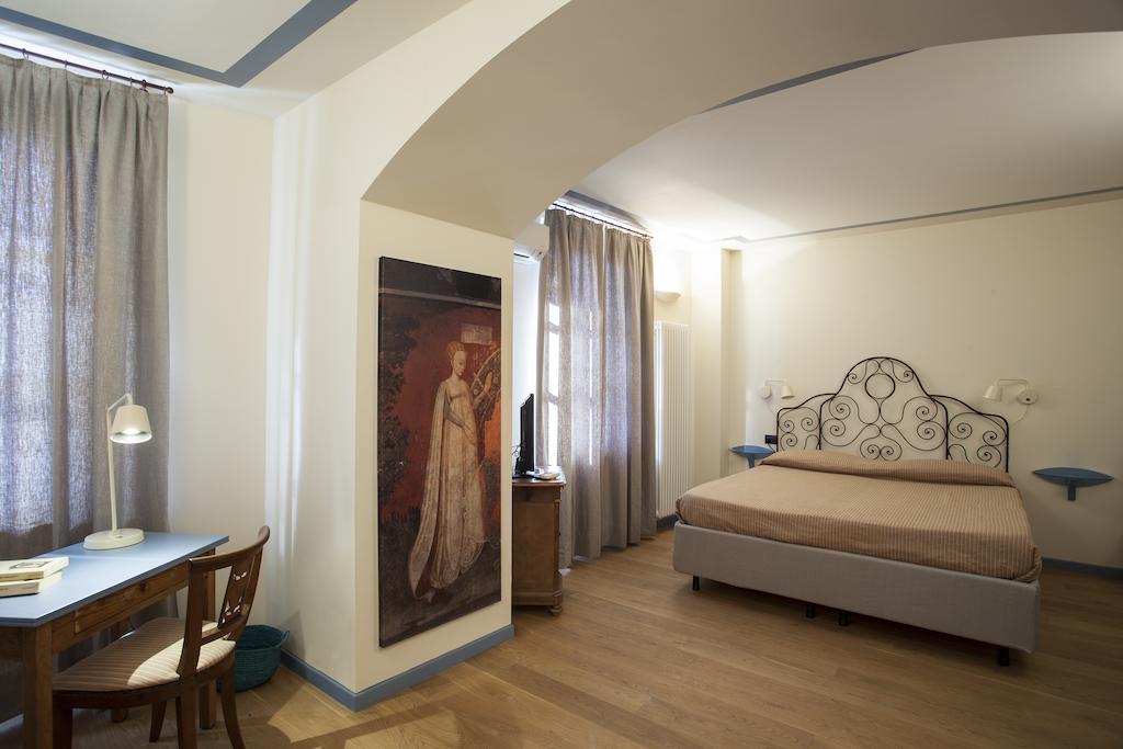 Borromeo Rooms Bed & Living Vimercate Szoba fotó