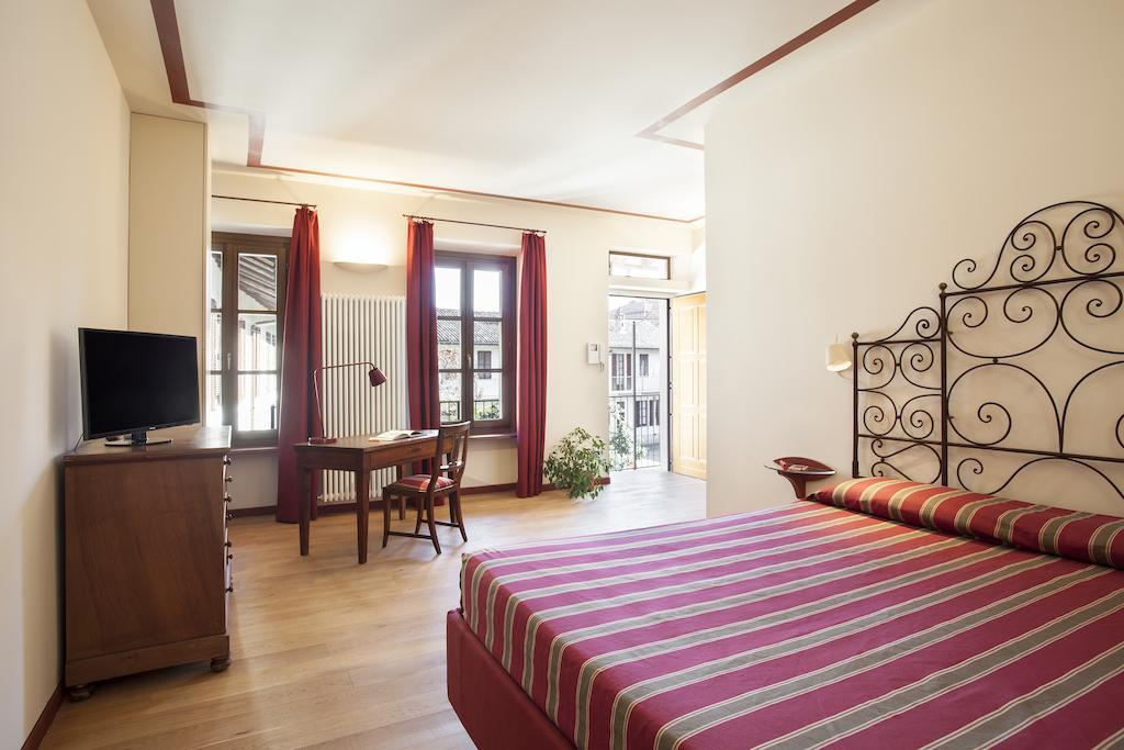 Borromeo Rooms Bed & Living Vimercate Szoba fotó