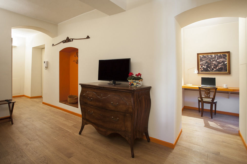Borromeo Rooms Bed & Living Vimercate Kültér fotó